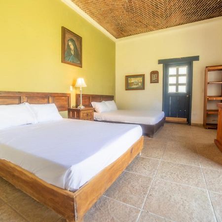 Отель Hacienda Tzintzimeo Морелия Экстерьер фото