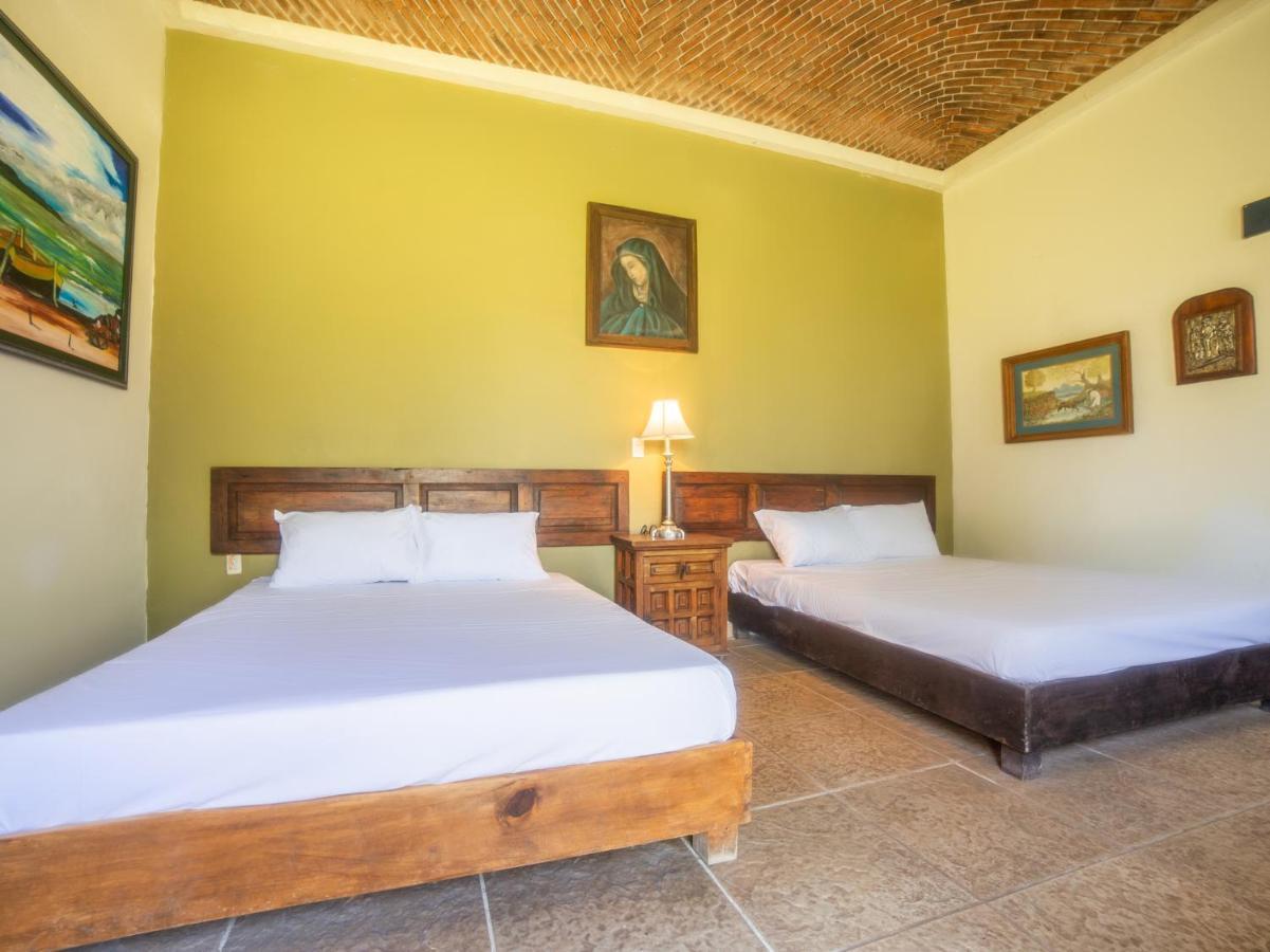 Отель Hacienda Tzintzimeo Морелия Экстерьер фото