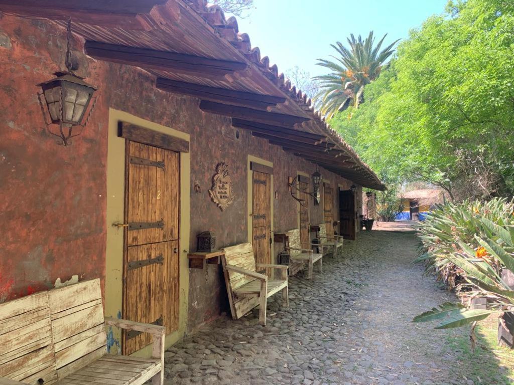 Отель Hacienda Tzintzimeo Морелия Экстерьер фото