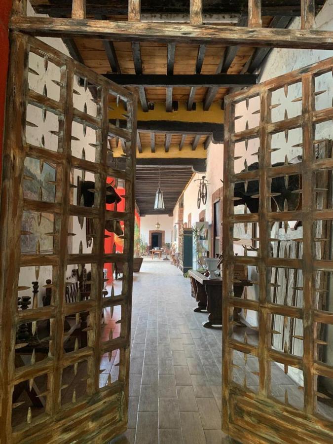 Отель Hacienda Tzintzimeo Морелия Экстерьер фото